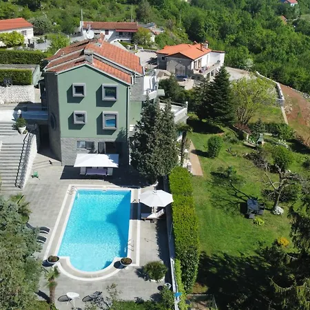 Luxury With Private Pool And 2 Bedrooms In Bay View Appartement *