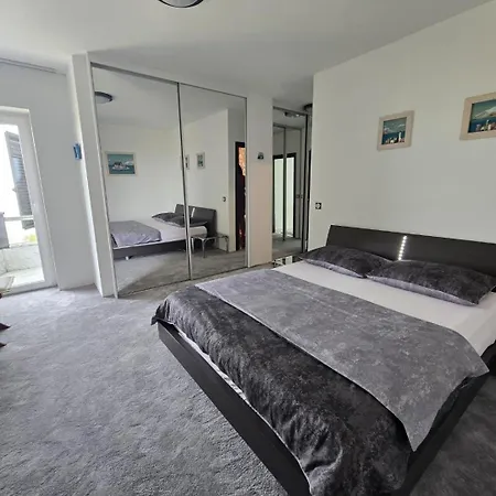 Апартаменты Luxury With Private Pool And 2 Bedrooms In Bay View