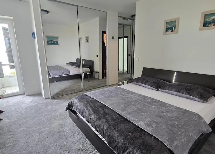דירה Luxury With Private Pool And 2 Bedrooms In Bay View