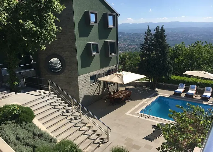 Luxury With Private Pool And 2 Bedrooms In Bay View Опатия