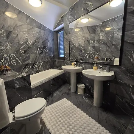 Luxury With Private Pool And 2 Bedrooms In Bay View Appartamento *